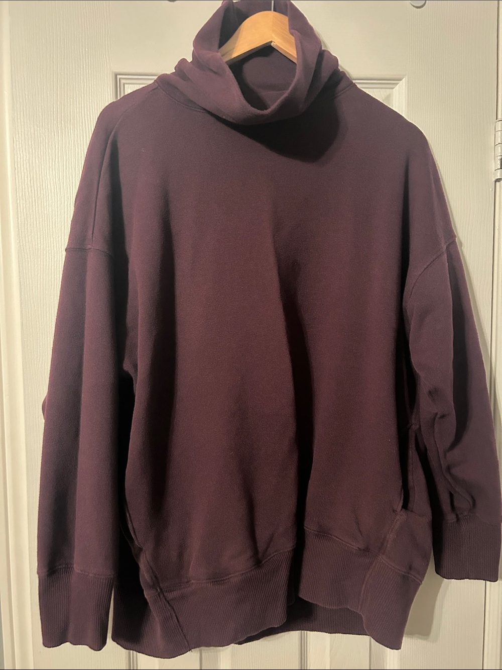 aerie women’s Turtleneck Sweatshirt L